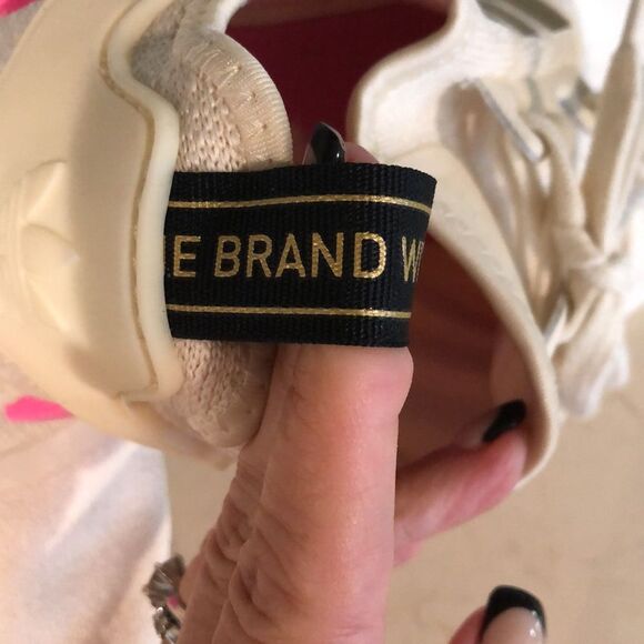 Adidas NMD R1 Cream Screaming Pink - Picture 9 of 11